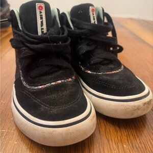 Airwalk Black and White Kids Sneakers